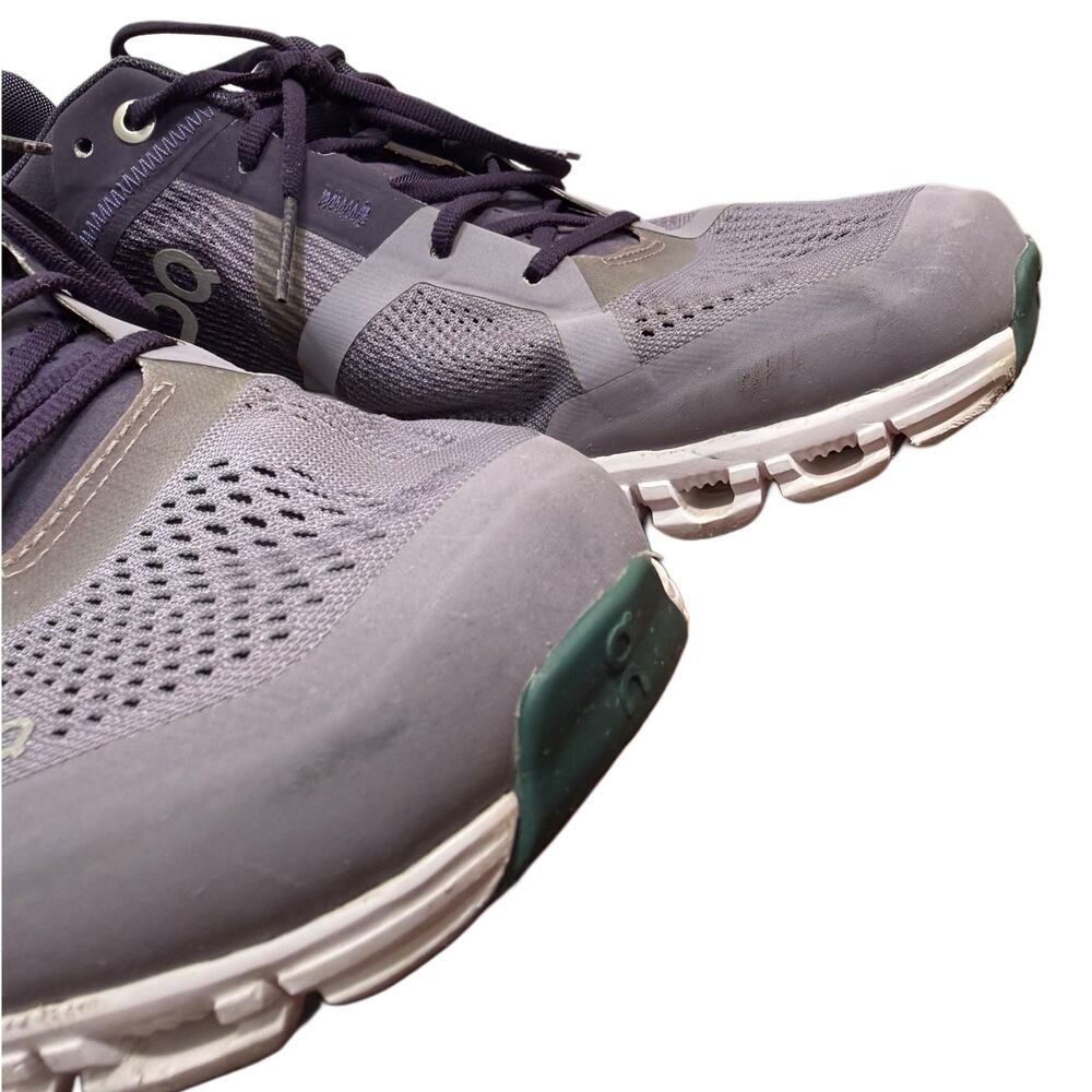 ON Cloud sneakers in grey size w9 - Picture 3 of 7